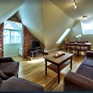 https://les-maisons-montcalm.hotelsquebeccity.net