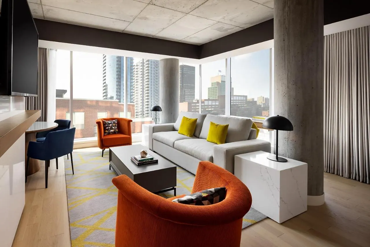 Humaniti Hotel Montreal, Autograph Collection