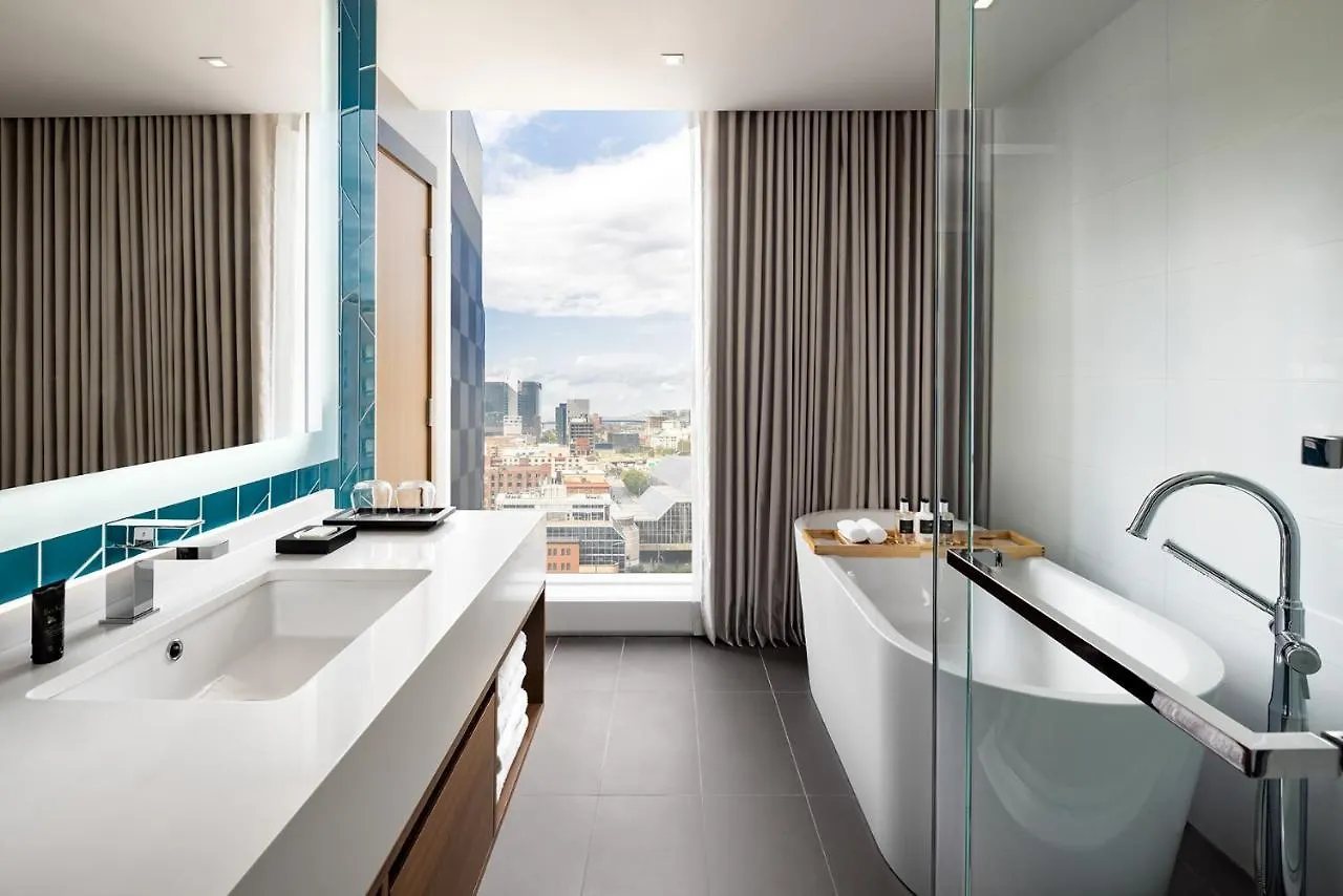 Humaniti Hotel Montreal, Autograph Collection 4*,  Kanada