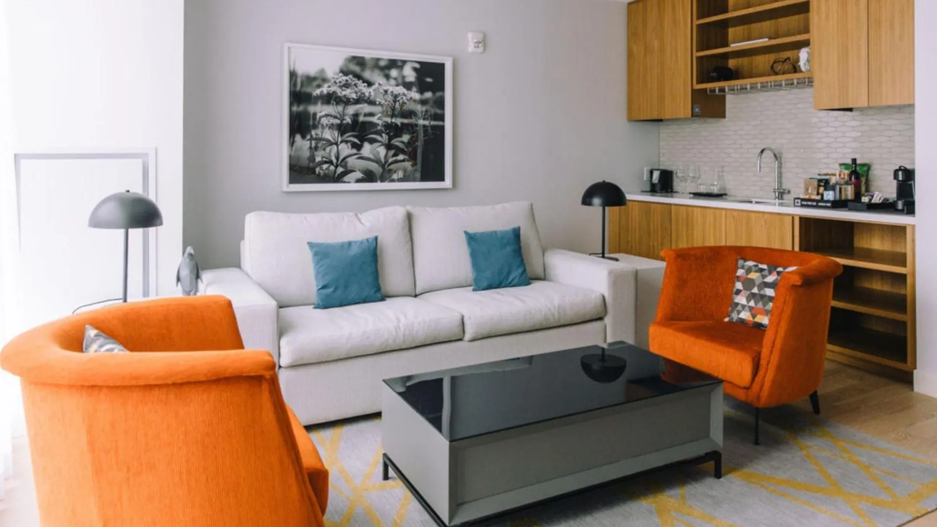 Humaniti Hotel Montreal, Autograph Collection