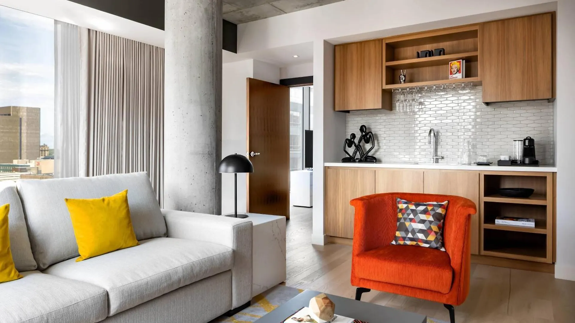 Humaniti Hotel Montreal, Autograph Collection